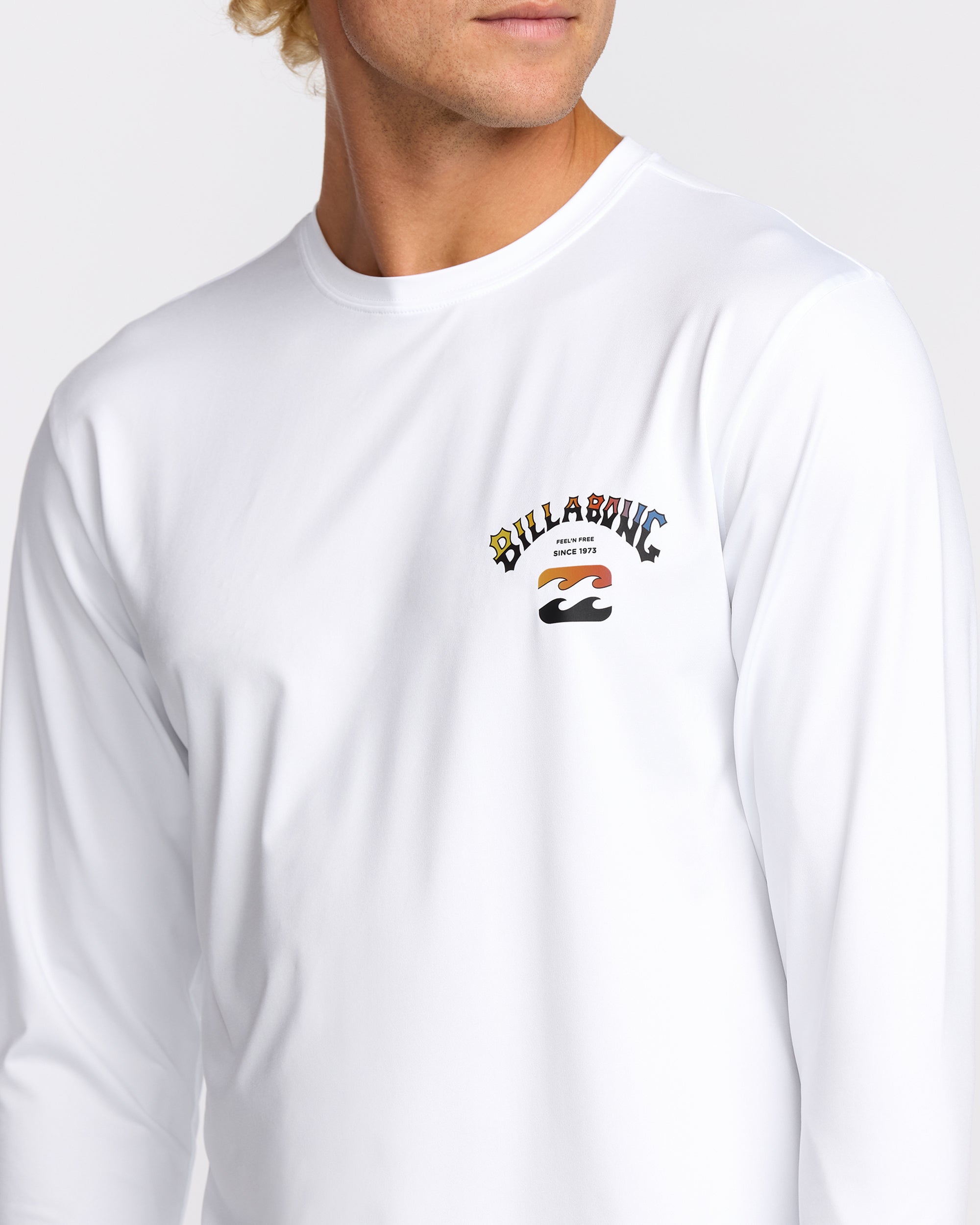 Arch Fade Loose Fit UPF 50 Long Sleeve Surf T-Shirt - White
