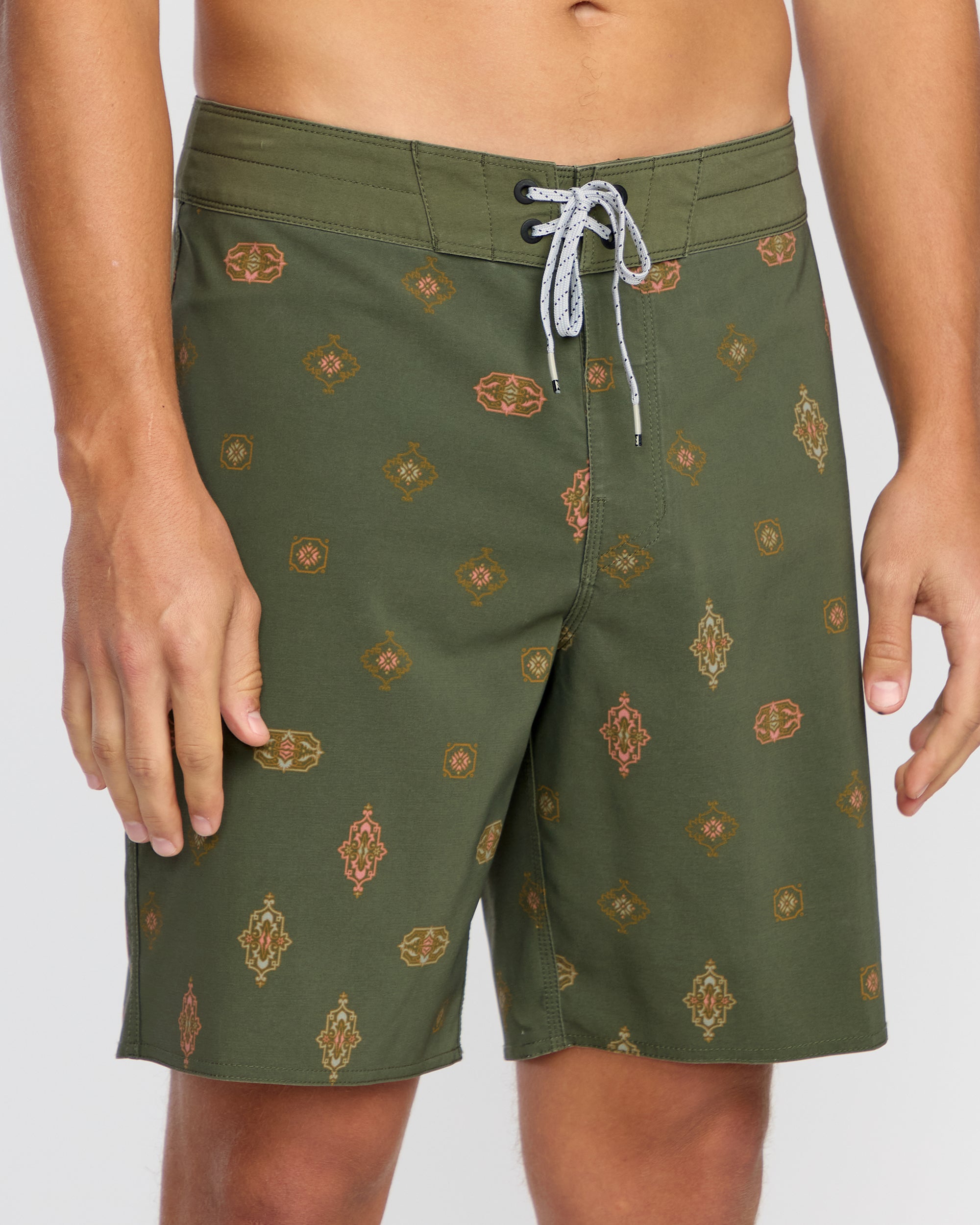 Sundays Pro Performance 19" Boardshorts - Military