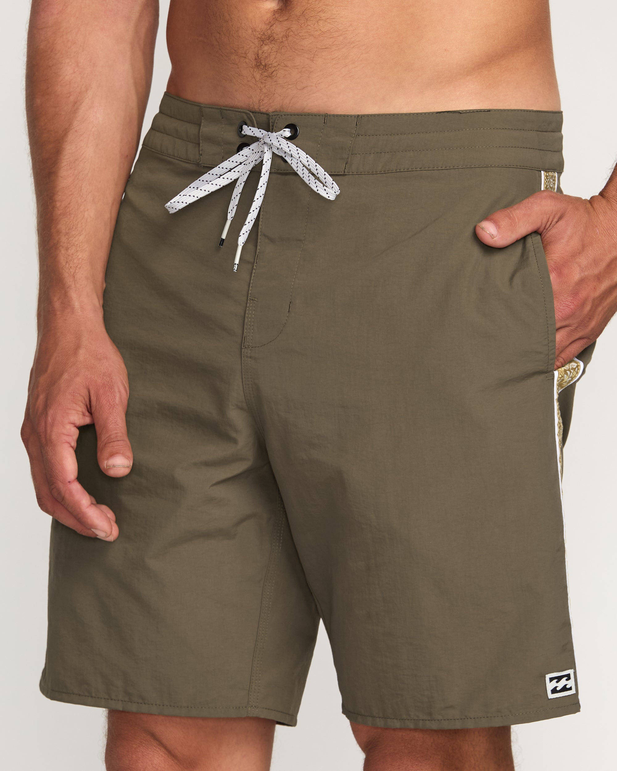 Wategos Lo Tide 19" Boardshorts - Brown