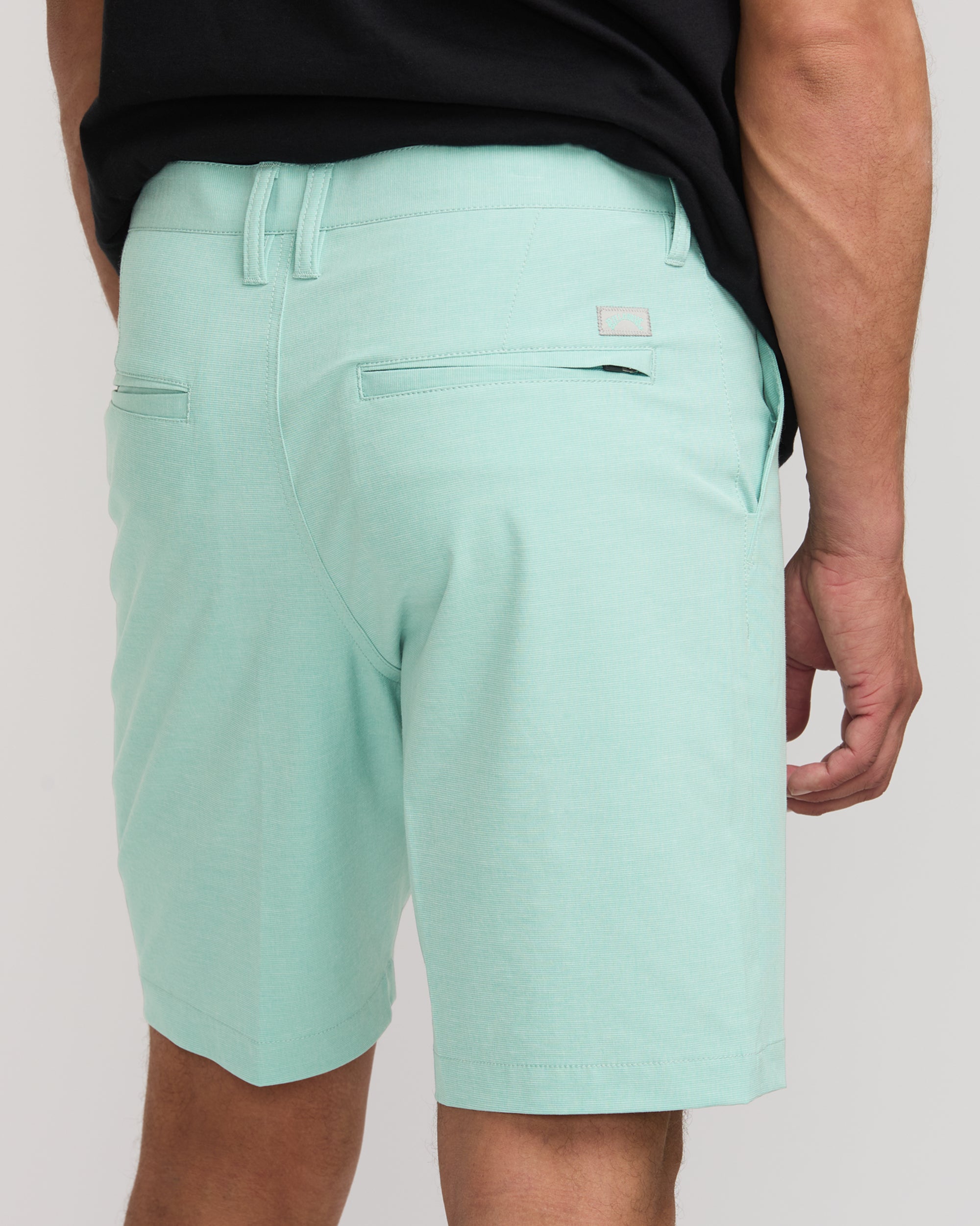 Crossfire Submersible 19" Hybrid Shorts - Bermuda
