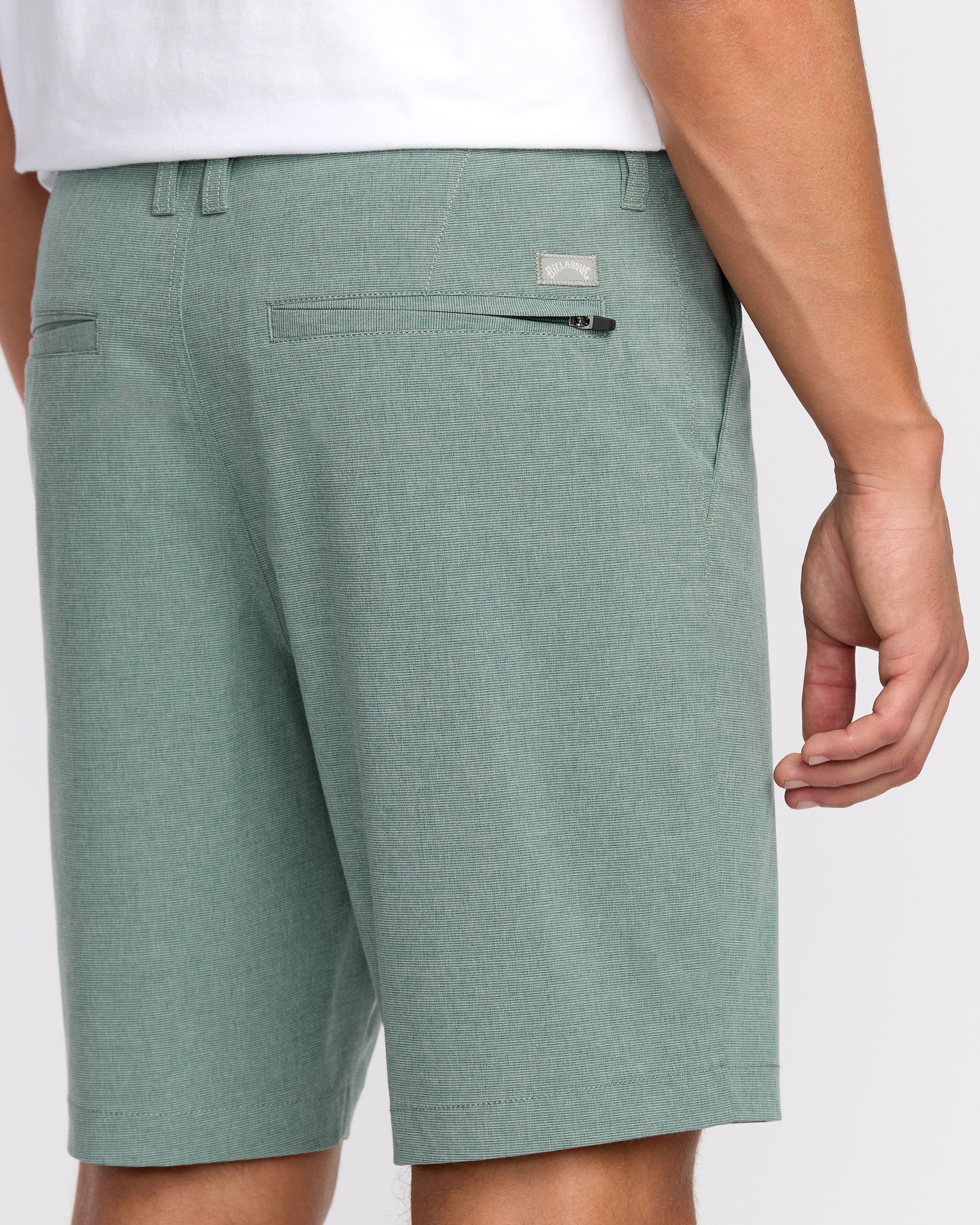 Crossfire Submersible 19" Hybrid Shorts - Green Ash