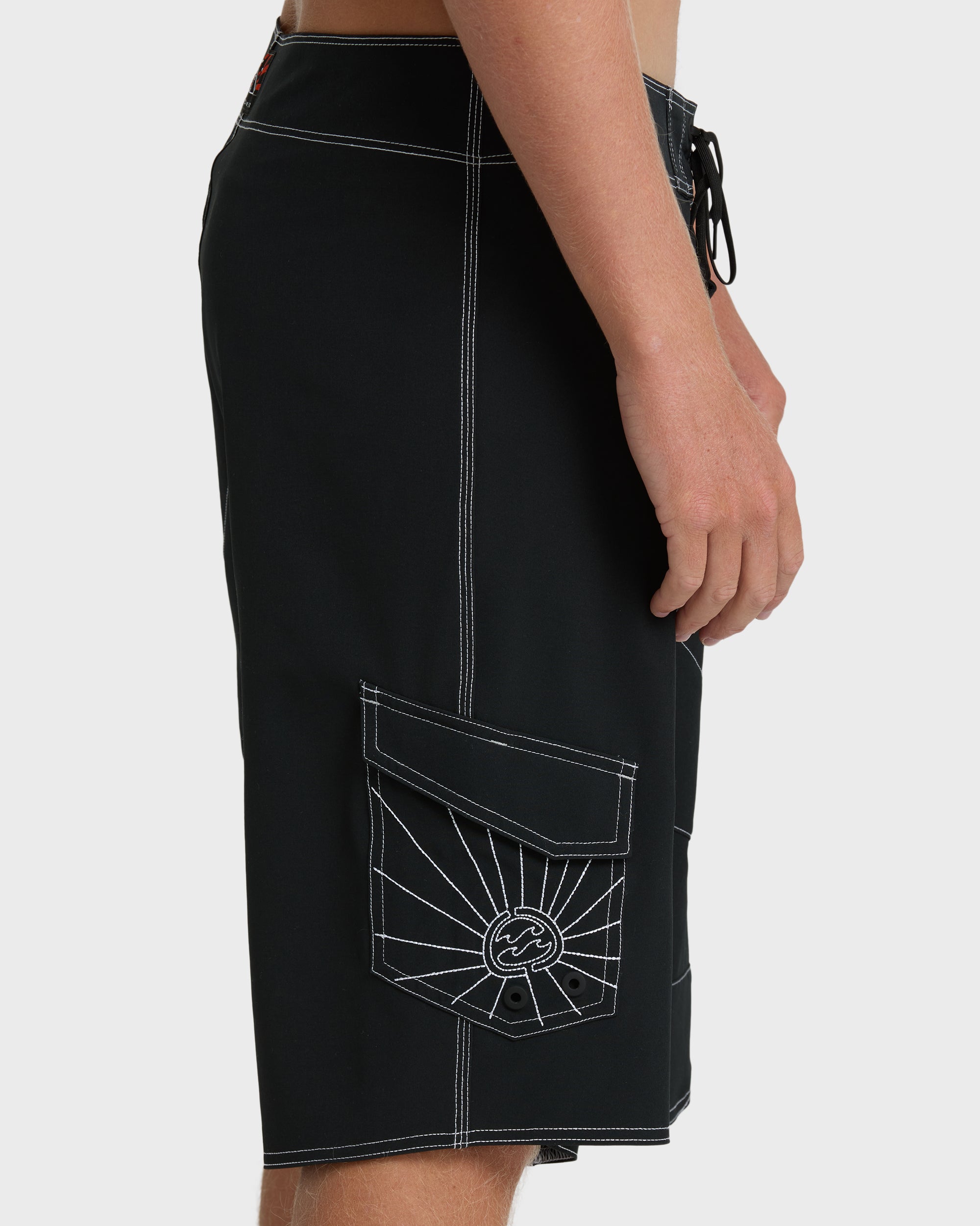 A.I. Rising Sun Pro 22" Boardshorts - Black