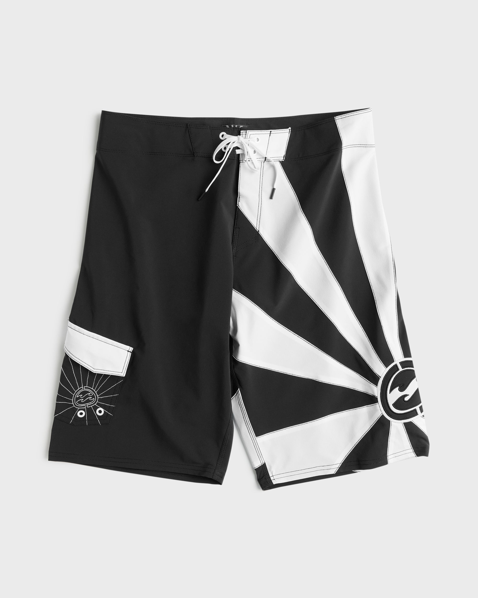A.I. Rising Sun Pro 22" Boardshorts - Black/White