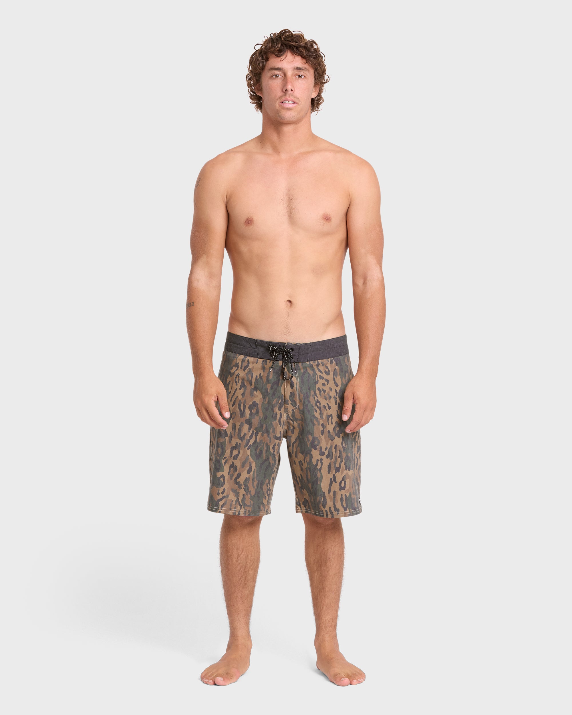 Sundays Pro 19" Boardshorts - Khaki