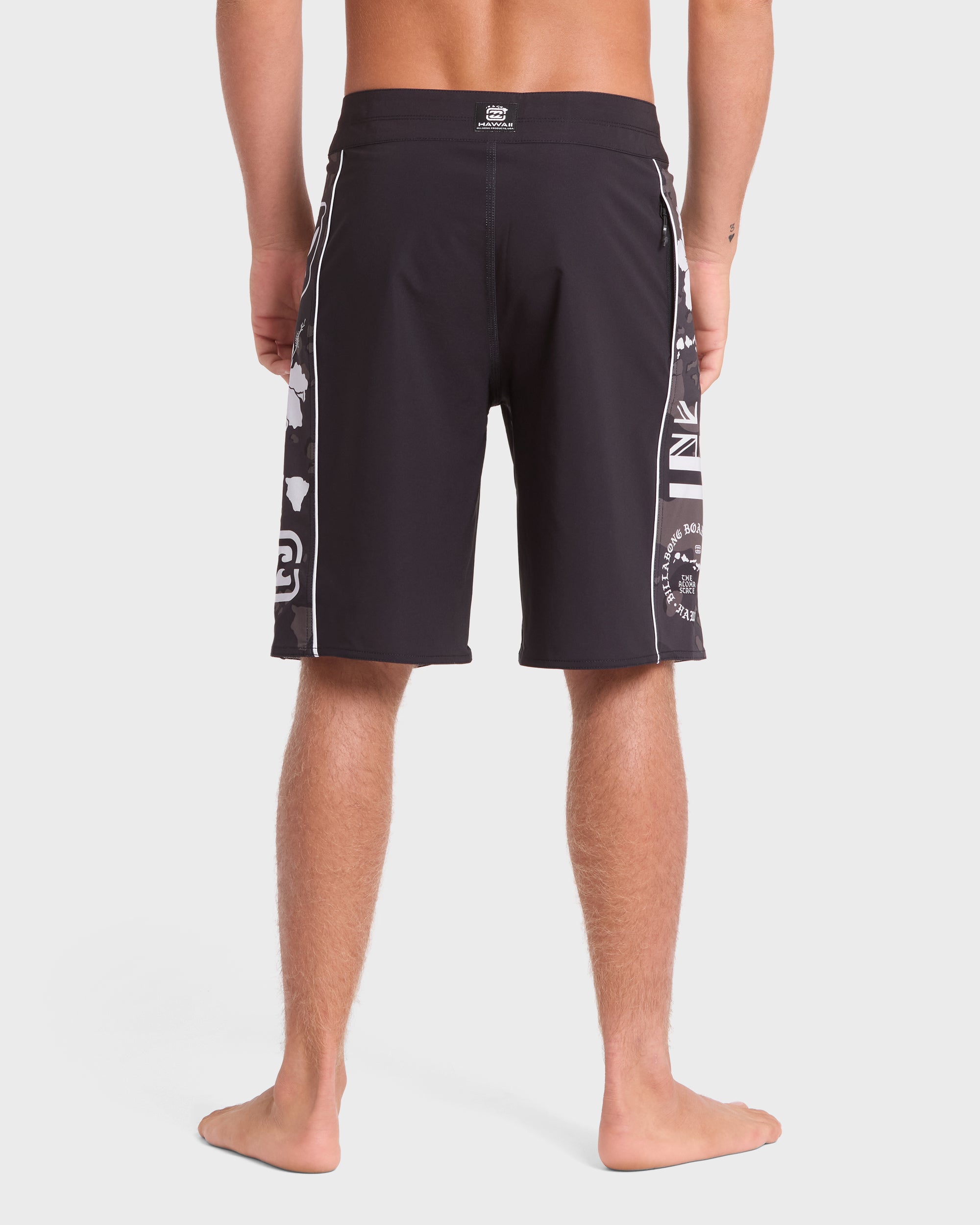 New Wave 2.0 Hawaii Pro 19" Boardshorts - Black