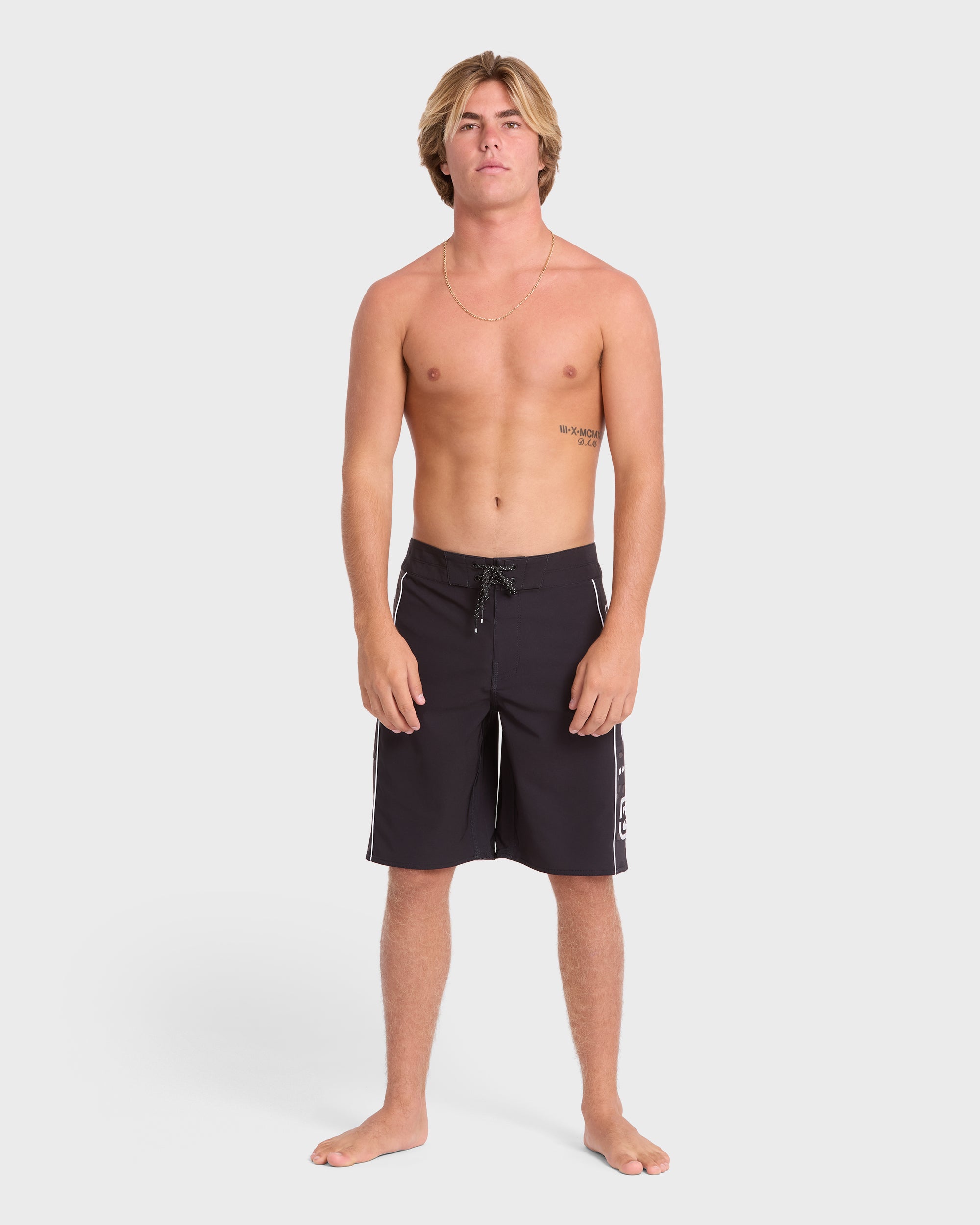 New Wave 2.0 Hawaii Pro 19" Boardshorts - Black