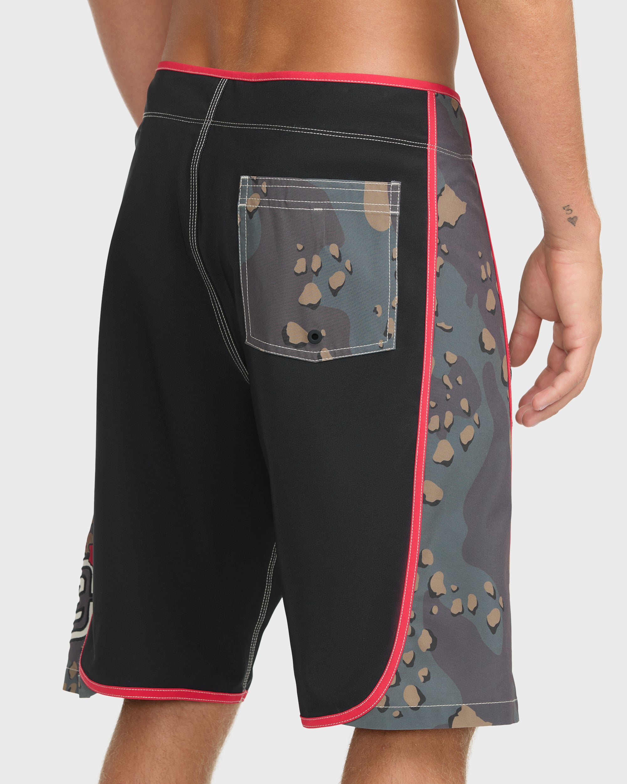 73 Long Bong Hawaii Pro 21" Boardshorts - Black